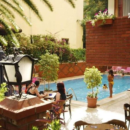 Sultan House: Beachfront Apartment with Balcony and Amenities Alanya Exterior photo
